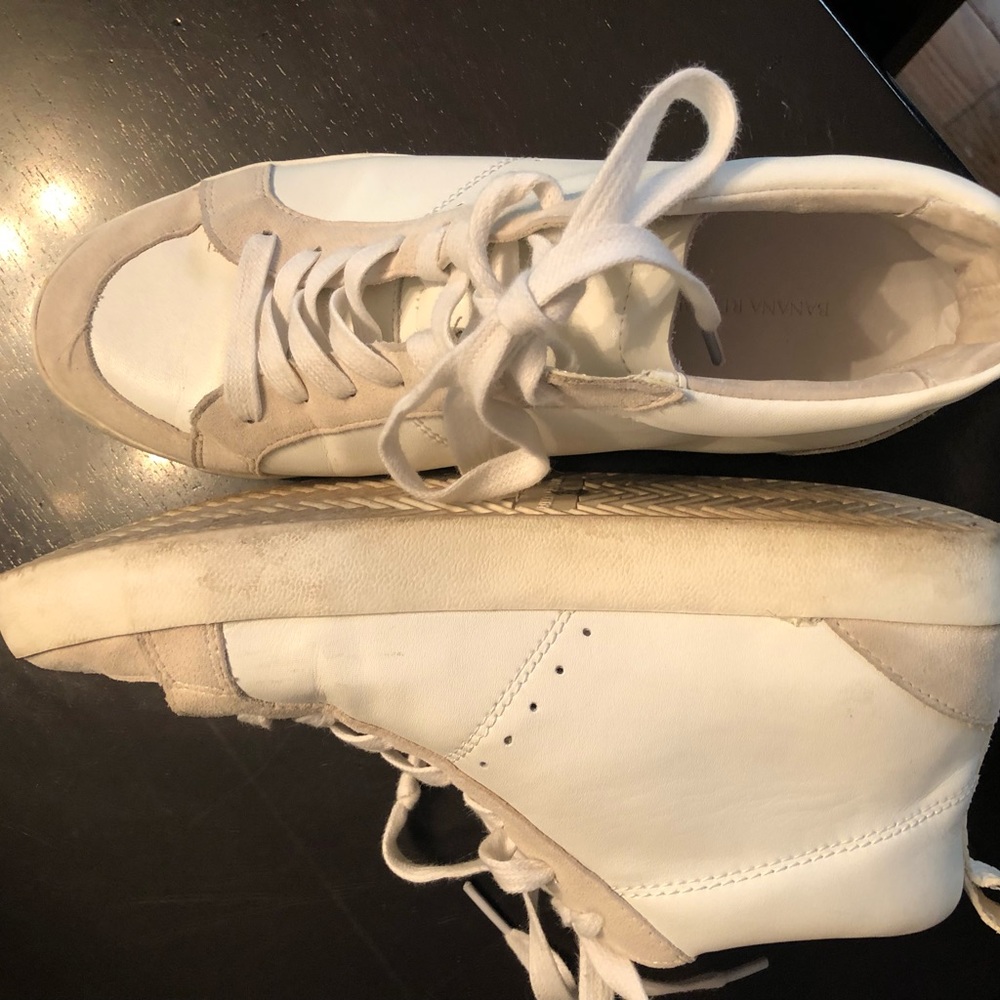 Banana Republic mid rise leather sneaker